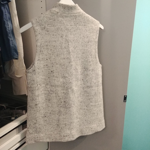 Club Monaco wool vest size XS like new - Picture 3 of 5
